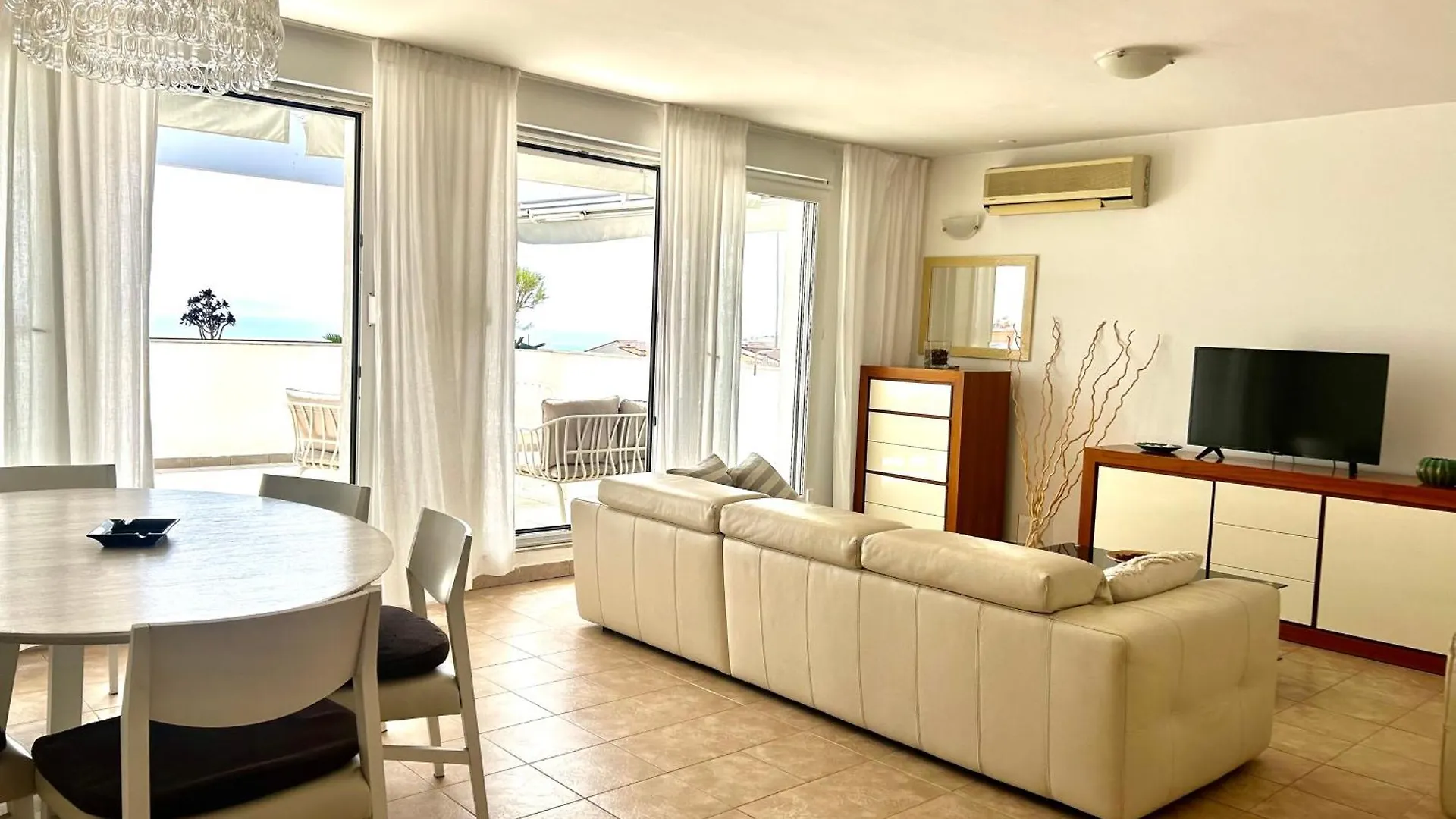 Beach Apartment Lux View 스플리트
